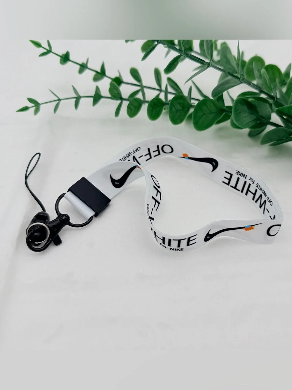Off-White x Nike AirPods 4 Case with Lanyard - Clear